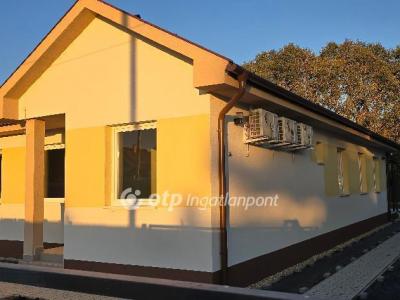 Eladó családi ház Debrecen