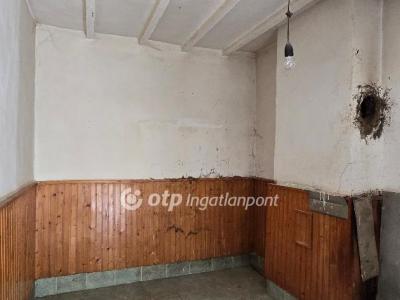 Eladó családi ház Püspökladány