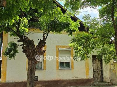 Eladó családi ház Püspökladány