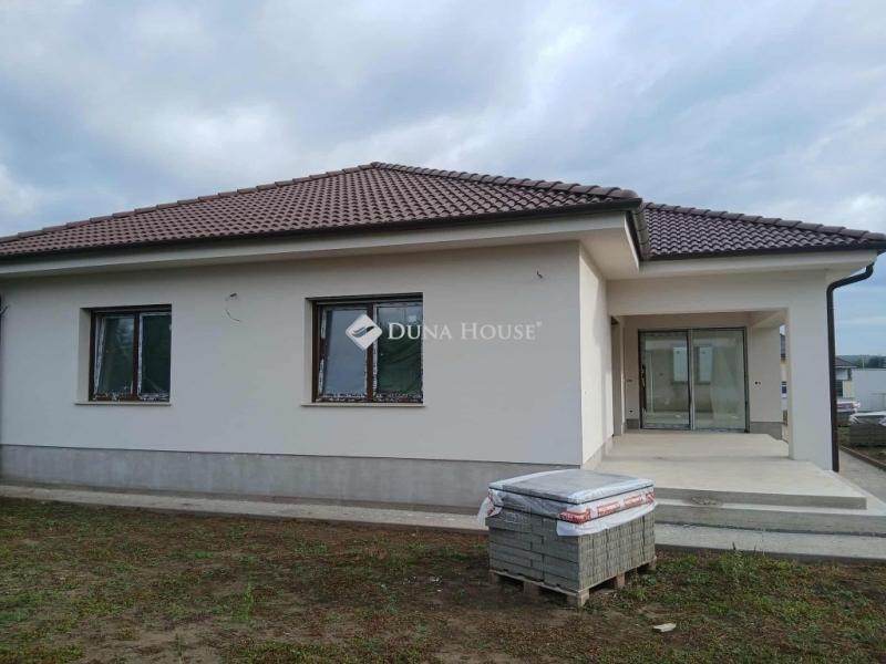 Eladó családi ház Debrecen