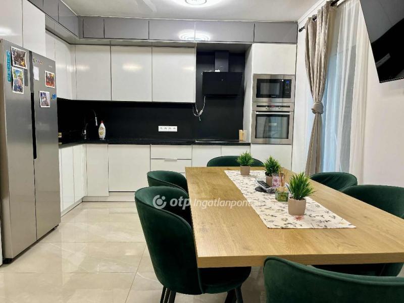 Eladó ikerház Cegléd