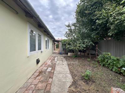 Eladó családi ház Szentes