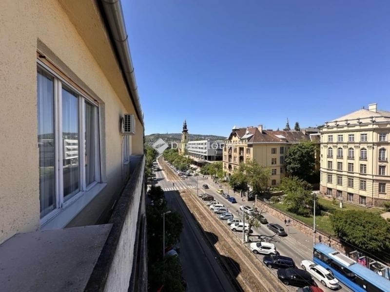 Eladó lakás Budapest