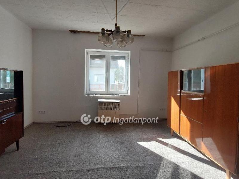 Eladó családi ház Isaszeg