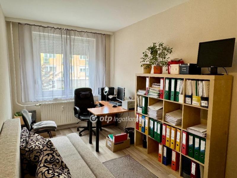 Eladó lakás Székesfehérvár