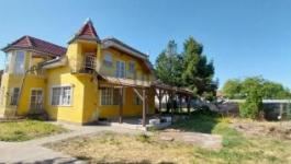 Eladó családi ház Cegléd