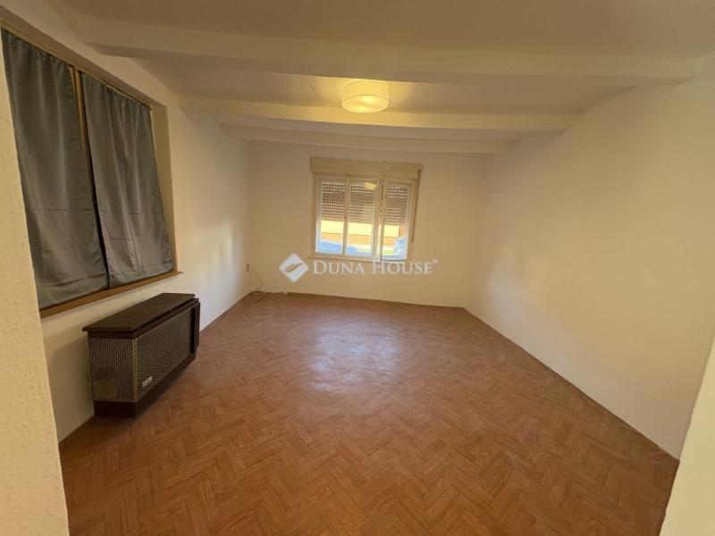 Eladó családi ház Jászberény