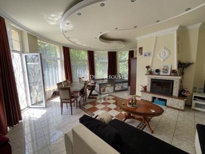 Eladó családi ház Budapest