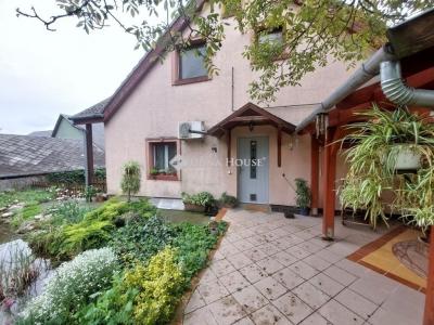 Eladó családi ház Erdőkertes