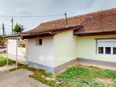 Eladó családi ház Szikszó