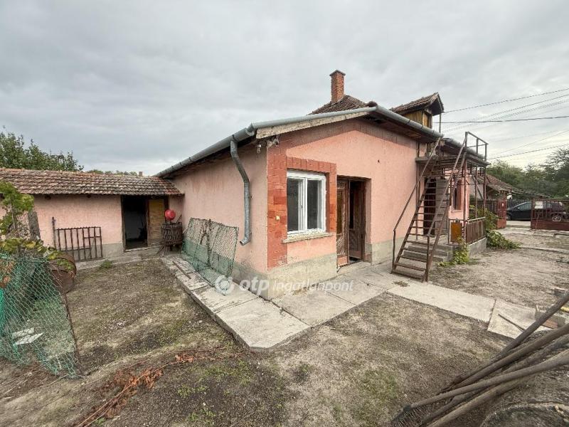 Eladó családi ház Tiszakécske