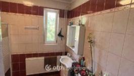 Eladó családi ház Újszász