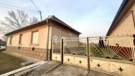 Eladó családi ház Újhartyán