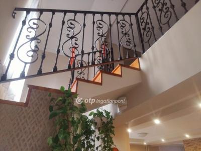 Eladó családi ház Hajdúböszörmény