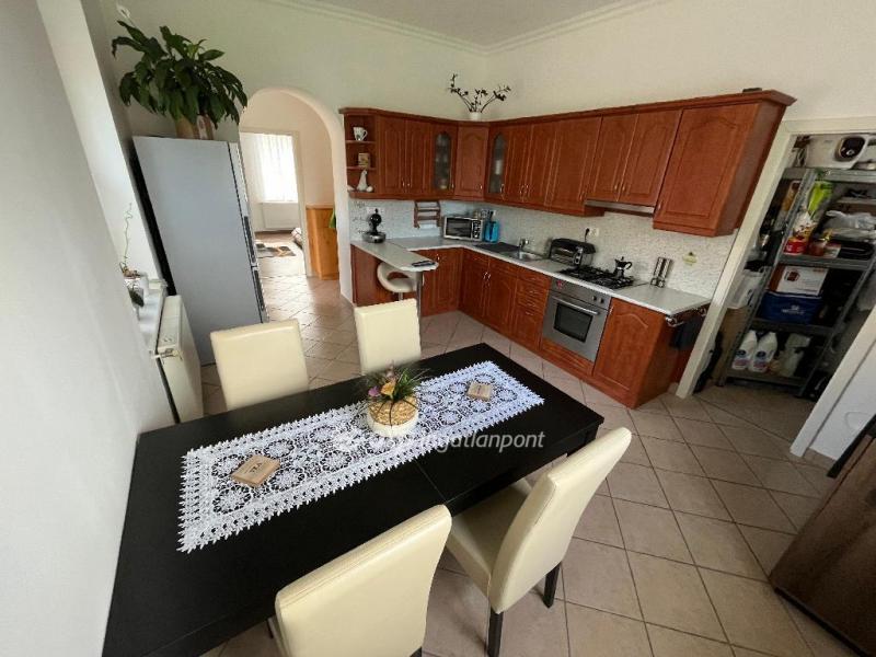 Eladó lakás Hegyeshalom