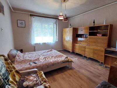 Eladó családi ház Kisújszállás