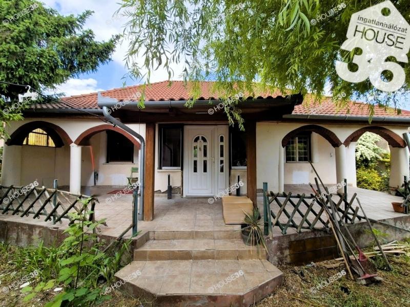 Eladó családi ház Kecskemét