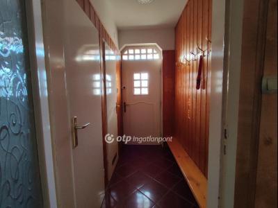 Eladó családi ház Szeged