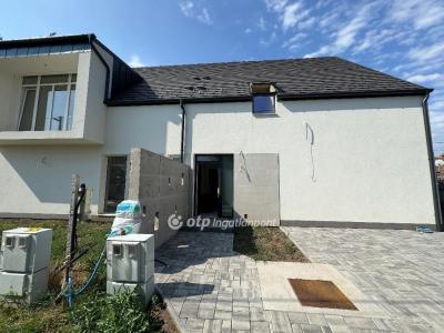 Eladó ikerház Szeged