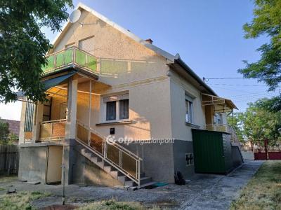 Eladó családi ház Adács