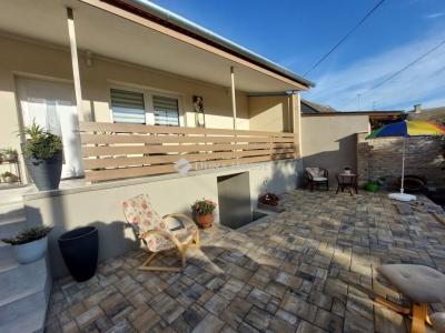 Eladó családi ház Baja