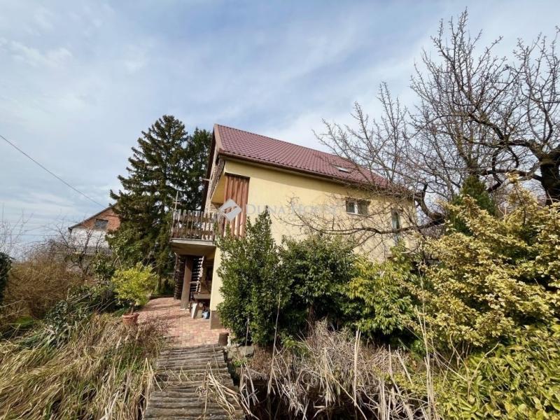 Eladó családi ház Dunaújváros