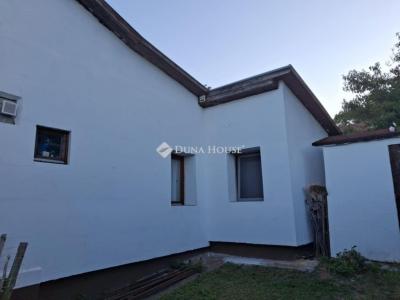 Eladó családi ház Leányfalu