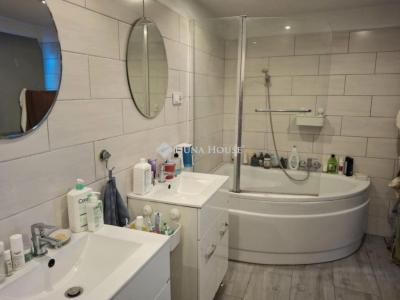 Eladó családi ház Leányfalu