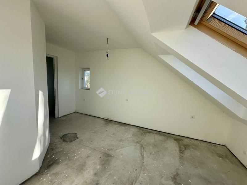 Eladó családi ház Leányfalu