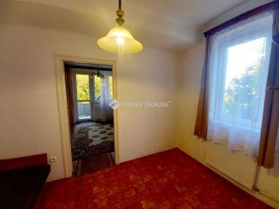 Eladó lakás