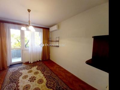 Eladó lakás
