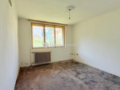 Eladó lakás Pomáz