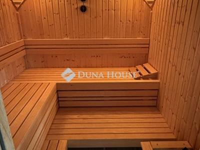 Eladó családi ház Csomád