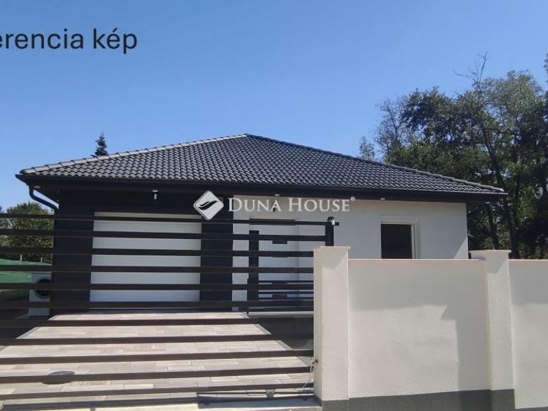 Eladó családi ház Érd