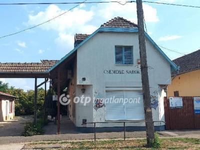 Eladó lakás Kunszentmárton