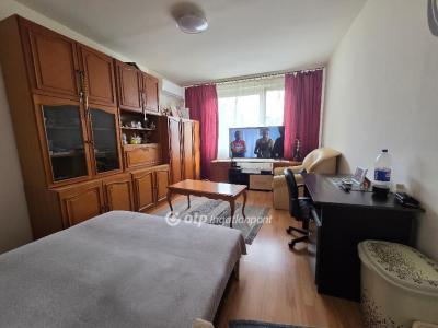 Eladó lakás Mezőhegyes