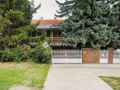 Eladó családi ház Kecel