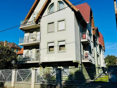 Eladó lakás Debrecen