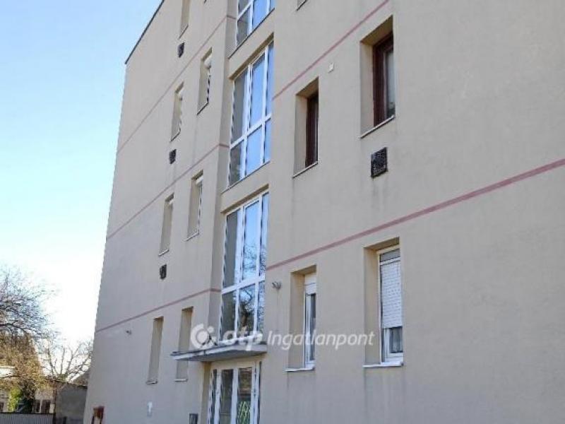 Eladó lakás Veszprém