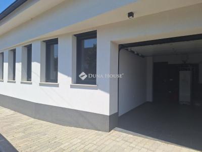 Eladó családi ház Baja