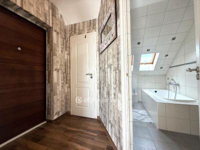 Eladó lakás Pilisvörösvár