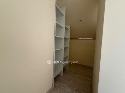 Eladó lakás Pilisvörösvár