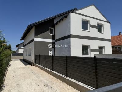 Eladó ikerház Szigetszentmárton