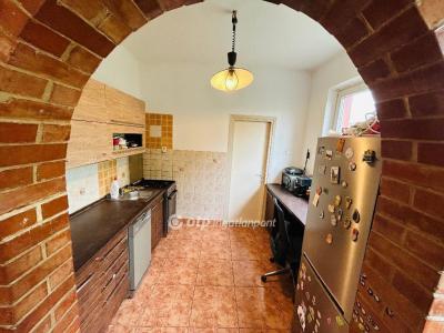 Eladó családi ház Debrecen