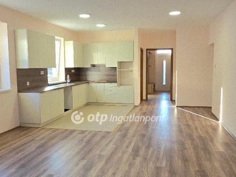 Eladó családi ház Debrecen