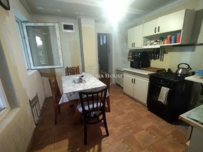 Eladó családi ház Tápiószentmárton