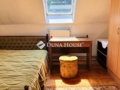 Eladó családi ház Remeteszőlős