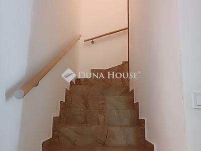 Eladó sorház Telki