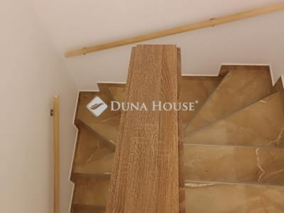 Eladó sorház Telki