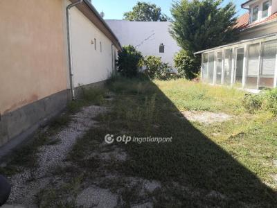 Eladó családi ház Kecskemét